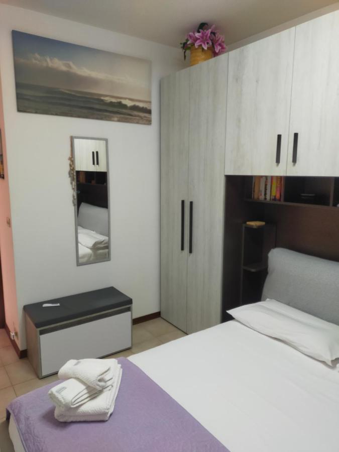 Appartamento Riviera Trilocale Wifi E Parcheggio Privato เวนติมิญา ภายนอก รูปภาพ
