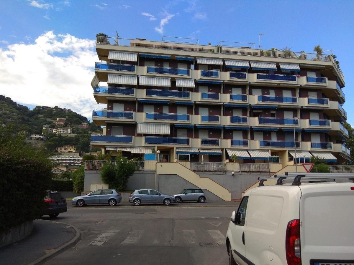 Appartamento Riviera Trilocale Wifi E Parcheggio Privato เวนติมิญา ภายนอก รูปภาพ